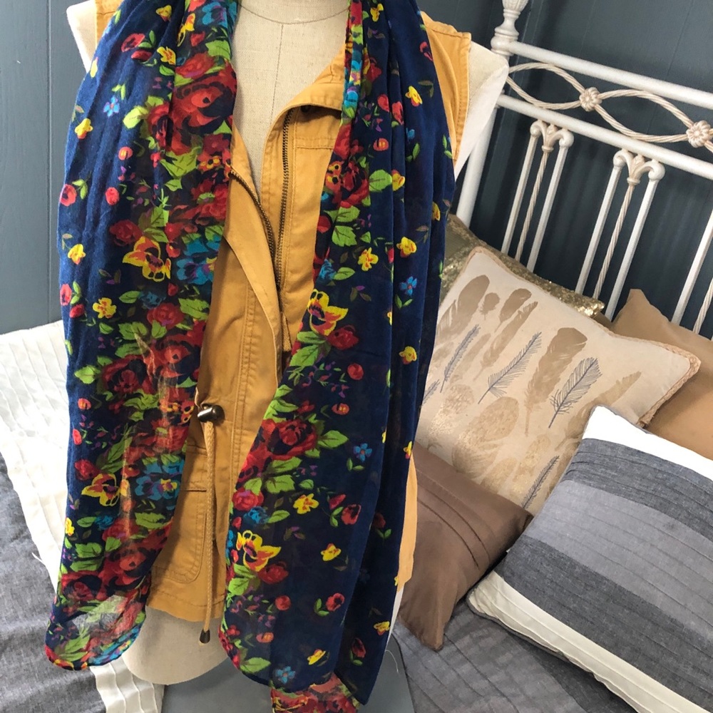 Floral Scarf - Picture 2 of 3